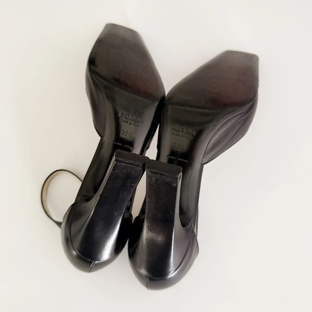 【ばに】PRADA Leather Strap Heels $_57.JPG?set_id=880000500F